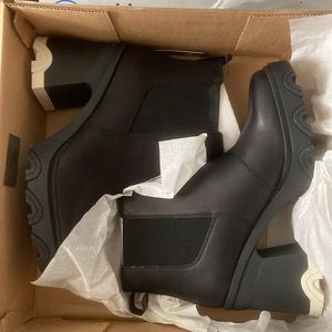 NWT Sorel Brex Heel Chelsea Boot